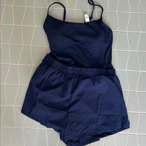 PINK VICTORIA’S SECRET
ULTIMATE RUNSIE